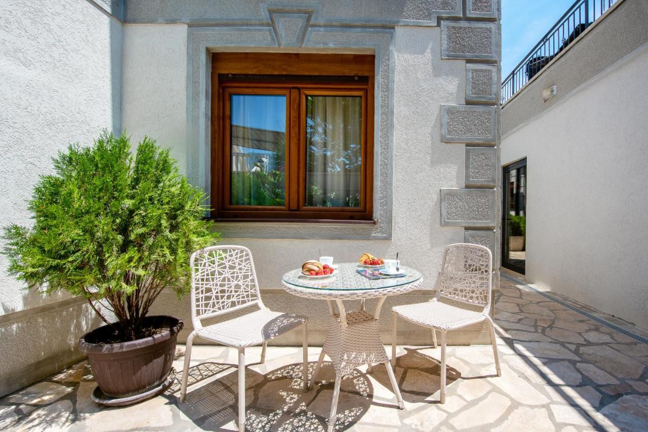 Santorini Apart Krasići Extérieur photo