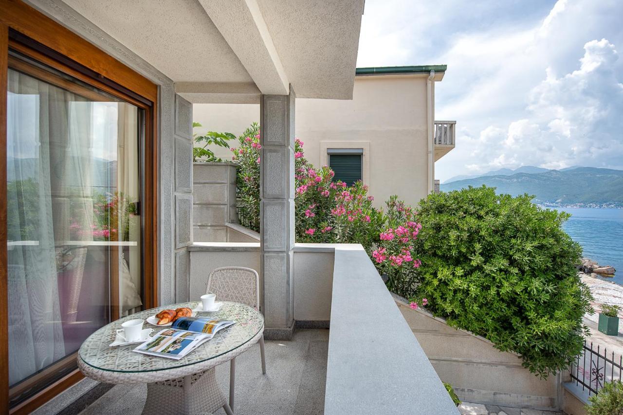 Santorini Apart Krasići Extérieur photo