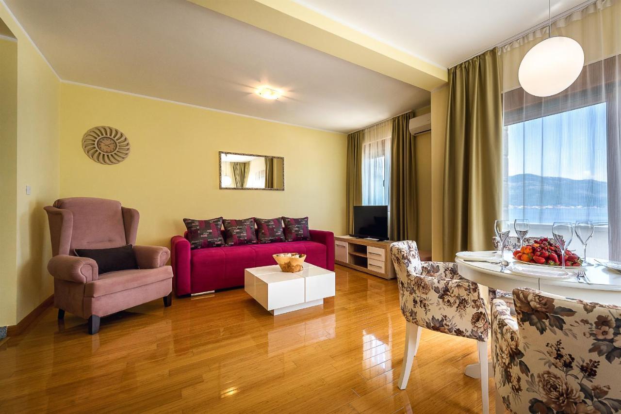 Santorini Apart Krasići Extérieur photo
